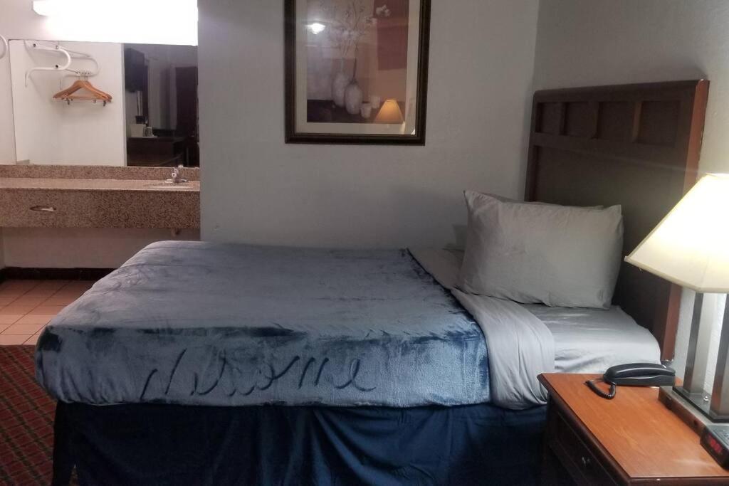 Osu Queen Hotel Room 118 Booking Stillwater Exteriör bild